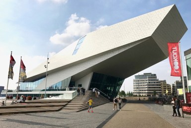 Eye Film Museum - ArquiTravel - Delugan Meissl Associated Architects - Amsterdam - Holanda